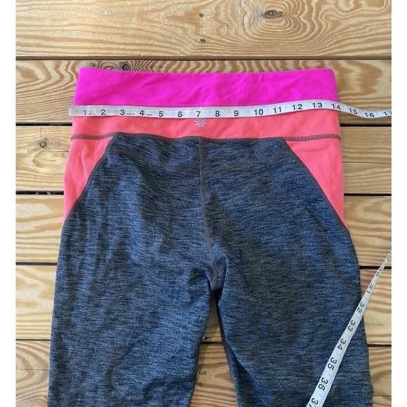 Athleta Crop Leggings Size Medium Women’s Gray Pink - Picture 9 of 9